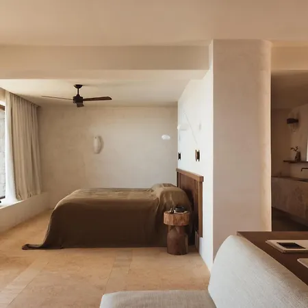 Gundari Hotel Petousis