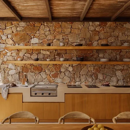 Gundari Hotel 5*