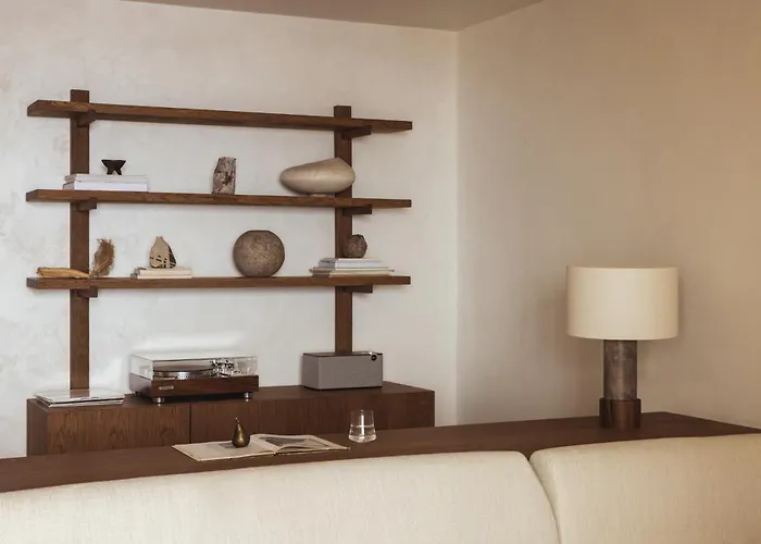 Отель Gundari Petousis