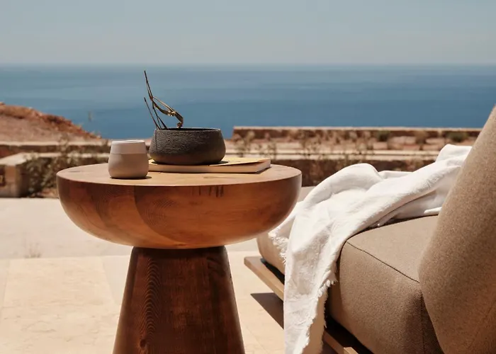 Отель Gundari Petousis