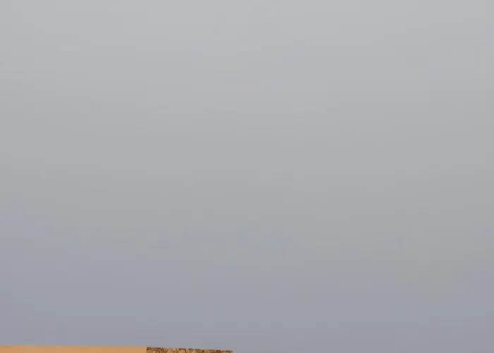 Отель Gundari 5*