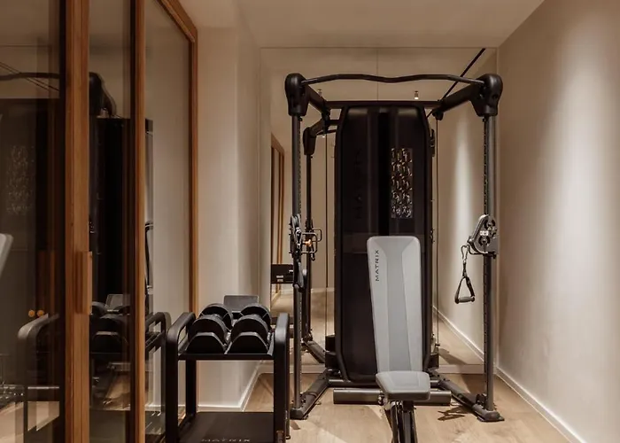 Gundari Отель Petousis